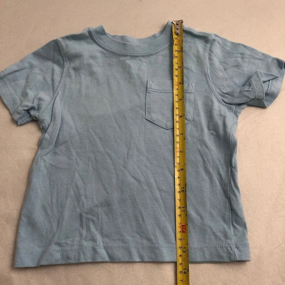 Old Navy light blue crew neck pocket t-shirt 18-24